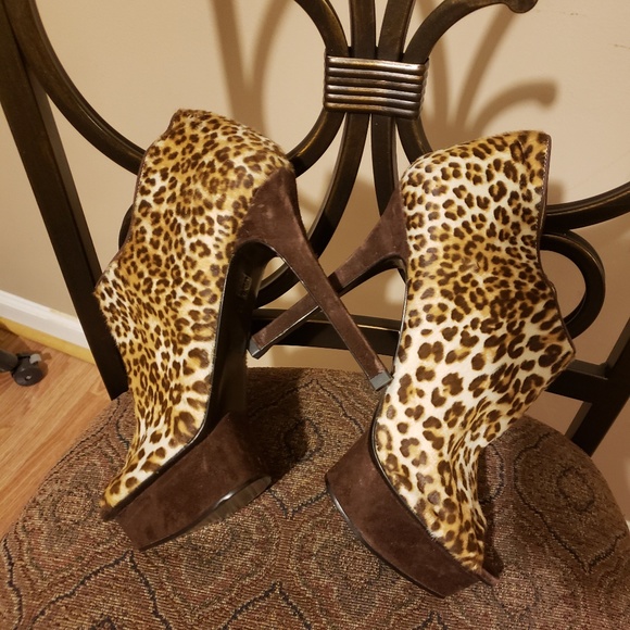 Leopard Heels - Picture 2 of 7